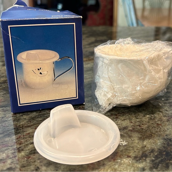 Vintage silver plated baby sippy cup with lid and box.  Embossed duck design. - Picture 2 of 5